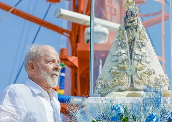 Lula participa do Círio de Nazaré acompanhado de Janja