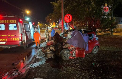 Duas pessoas morrem após colisão frontal entre carro e ônibus no DF