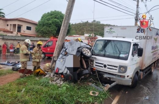 Colisão entre e carro e caminhão no DF deixa vítima em estado grave