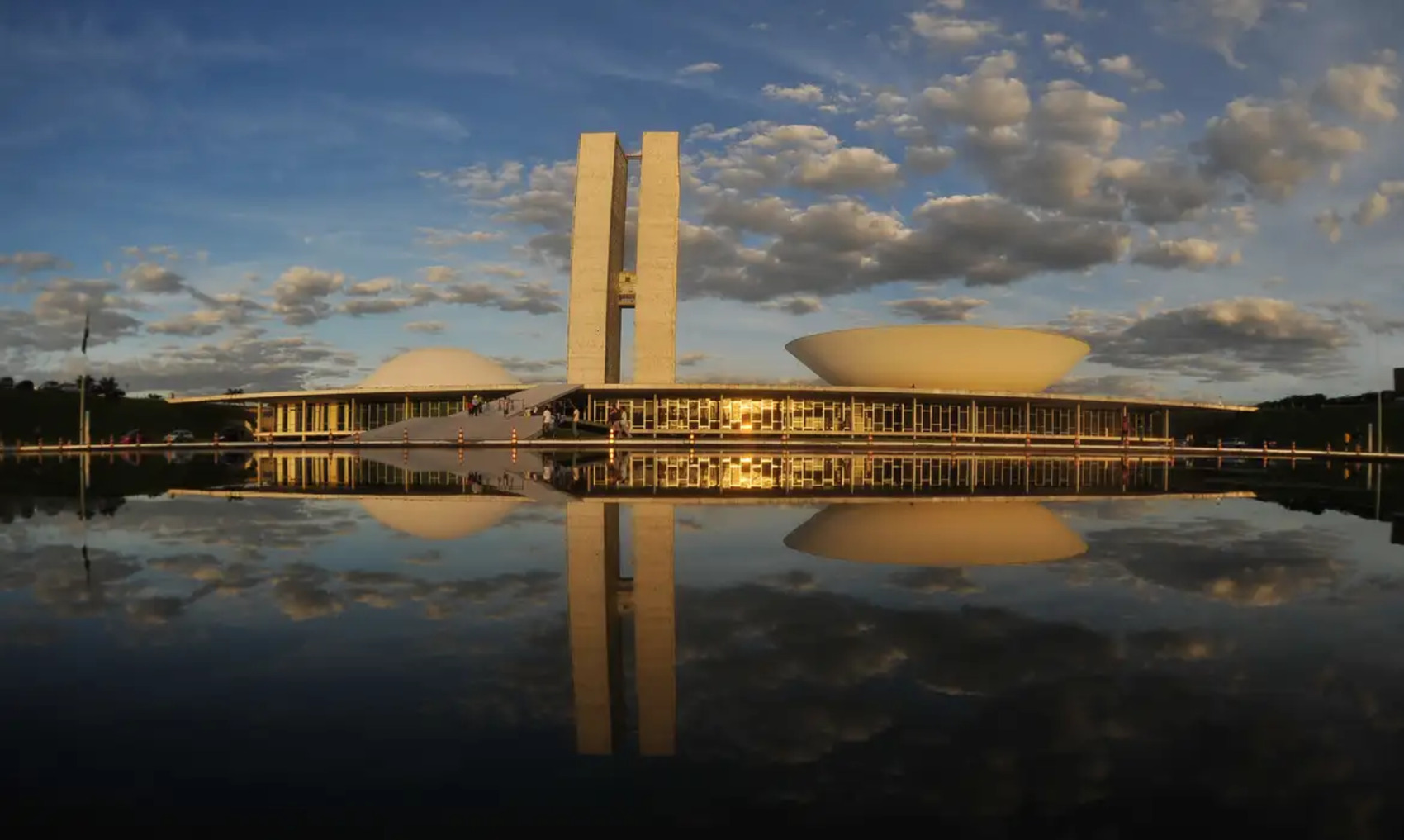 Dia do Servidor Público: fachada do Congresso Nacional terá projeção em homenagem