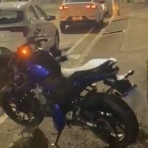 Motociclista colidiu com um poste em Manaus - Foto: Reprodução