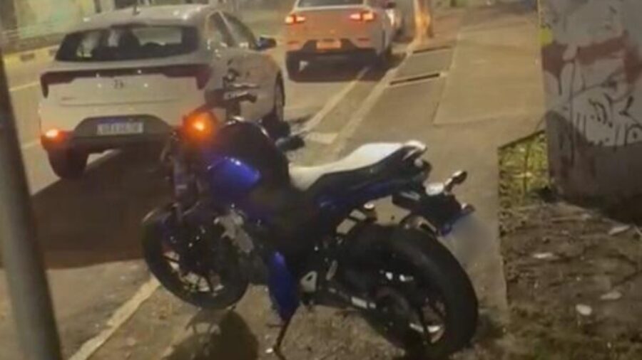 Motociclista colidiu com um poste em Manaus - Foto: Reprodução