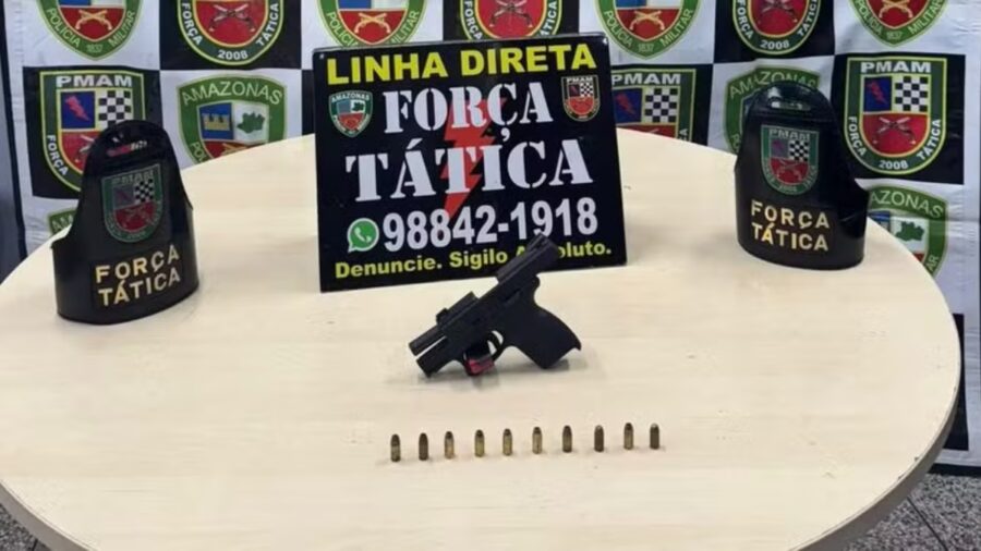 Homem preso suspeito de ameaçar com arma funcionários de empresa de internet em Manaus. Foto: Divulgação PM-AM