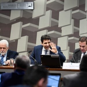 Senadores sabatinam Gabriel Galípolo para presidir Banco Central