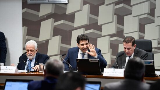 Senadores sabatinam Gabriel Galípolo para presidir Banco Central