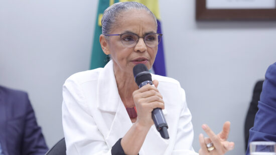 Marina Silva comparece em sessão acolorada na Câmara. Foto: Mario Agra/Câmara dos Deputados