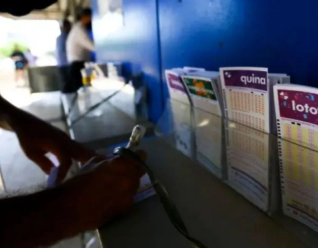 Resultado Loterias Caixa: veja os números de todos os sorteios de hoje (16/10). Foto: Marcello Casal Jr/Agência Brasil