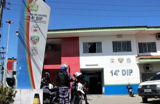 Traficantes atacam viatura policial em Manaus. Foto: Divulgação PC-AM