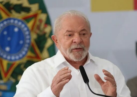 Após votar, Lula fez declarações e destacou a importância das eleições para a democracia brasileira