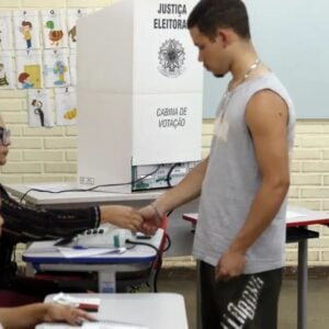 Eleitores voltam às urnas no dia 27 de outubro - Foto: Bruno Peres/Agência Brasil