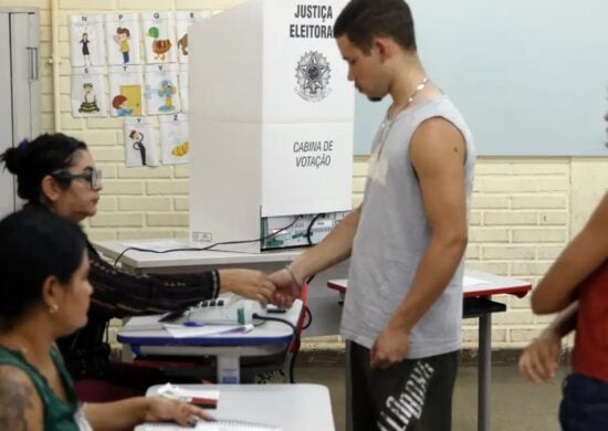 Eleitores voltam às urnas no dia 27 de outubro - Foto: Bruno Peres/Agência Brasil