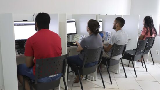 Uma média de 30 e 45 pessoas realizam a prova diariamente - Foto: Felix Carneiro/Detran Tocantins