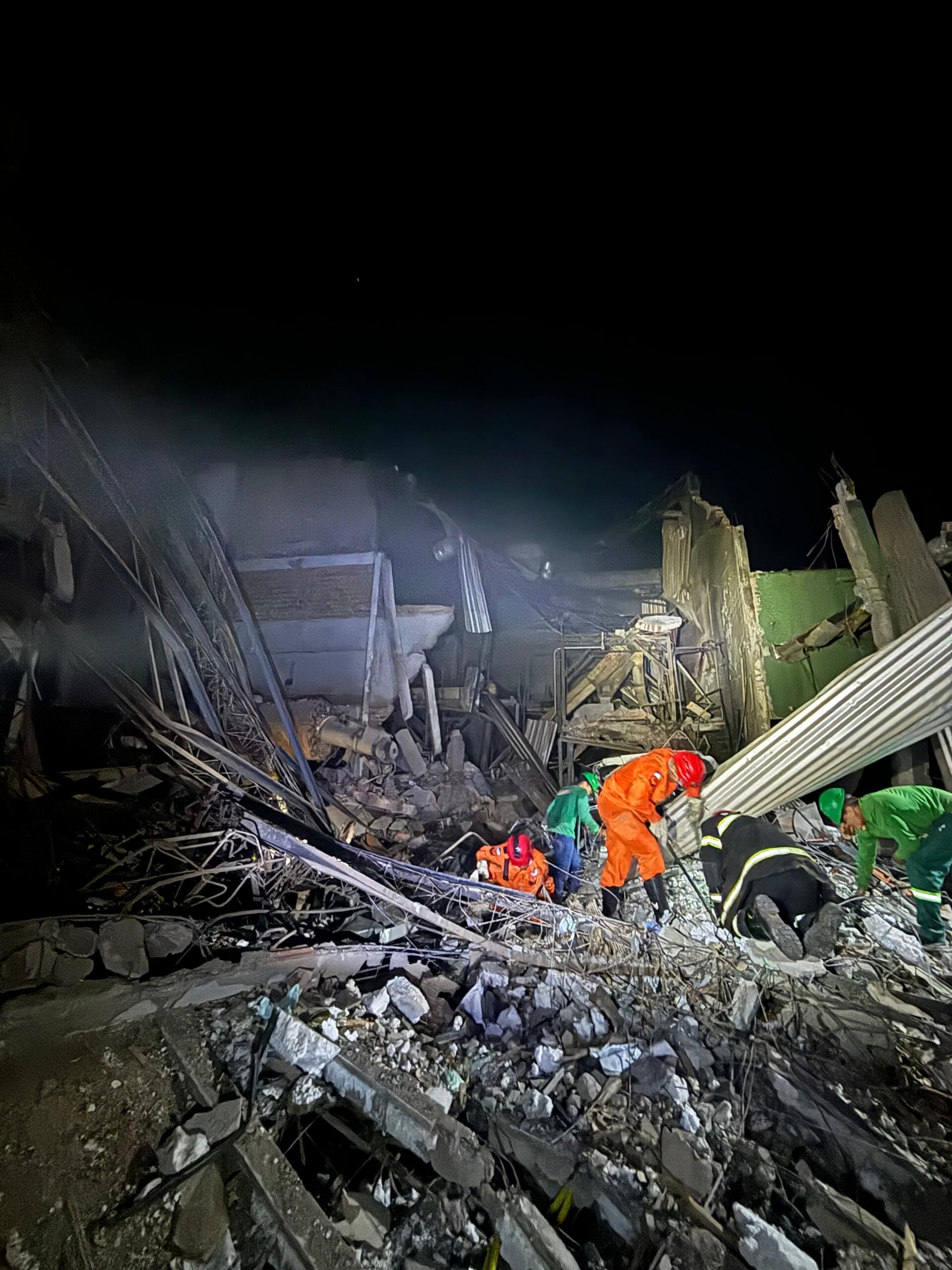 Acidente aconteceu na madrugada nesta segunda-feira (18) - Foto: Ascom/Corpo de Bombeiros