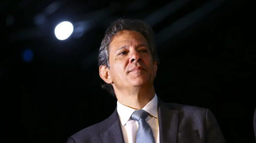 Corte de gastos: Haddad anunciará isenção de IR a quem recebe até R$ 5 mil e taxação de super-ricos