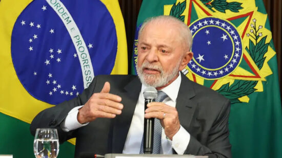 Lula parabenizou Trump pelo X