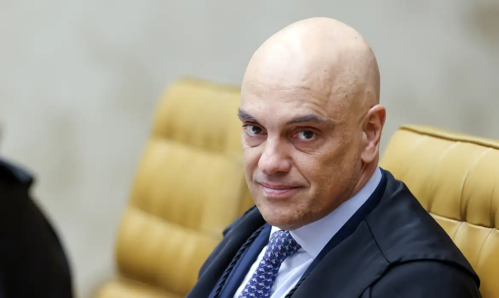 Alexandre de Moraes tira sigilo e envia o relatório da PF sobre plano golpista à PGR