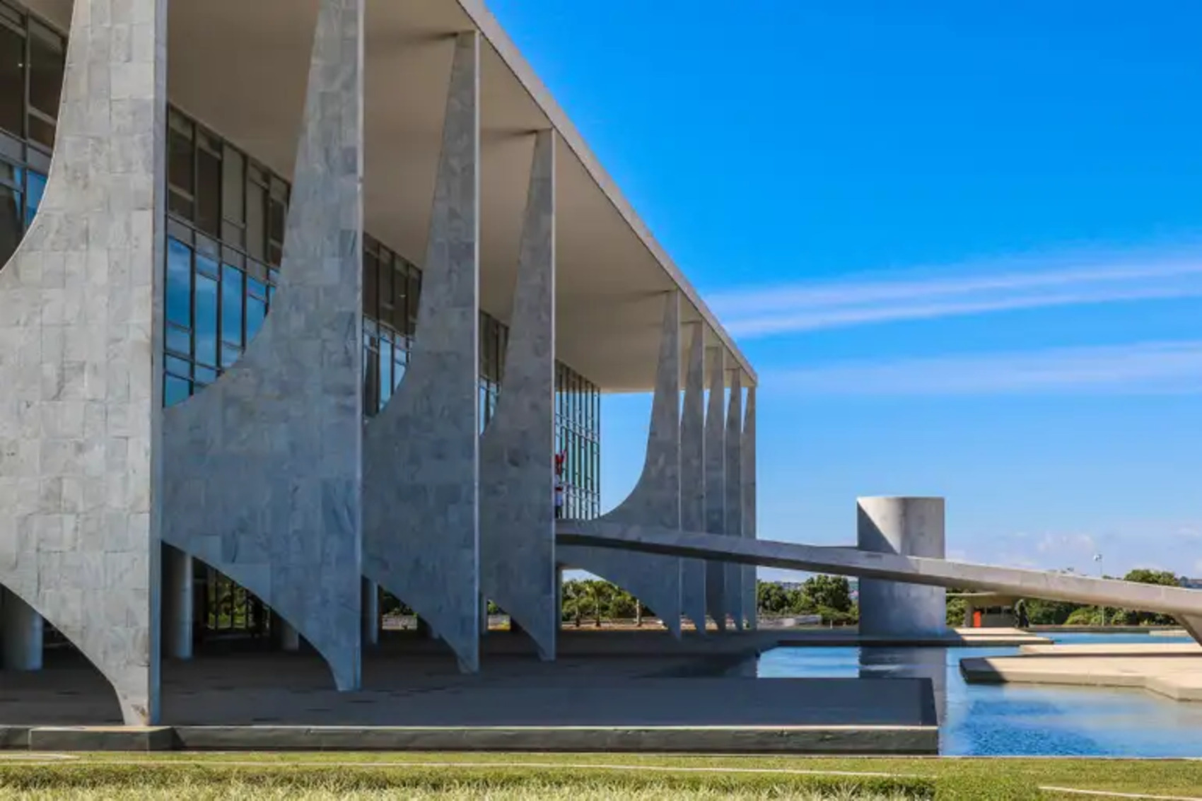 Galeria de ex-presidentes no Palácio do Planalto é restaurada após 8 de janeiro