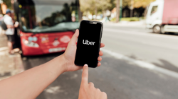 Uber entra no mercado de treinamento de inteligência artificial