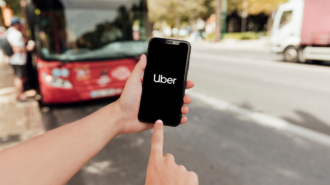 Uber entra no mercado de treinamento de inteligência artificial