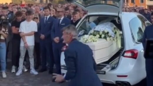 VÍDEO: Avô organiza funeral “rave” para neto e dança techno em homenagem ao jovem foto: @rainews