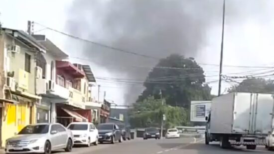 incêndio destrói residência