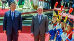 Presidente da República, Luiz Inácio Lula da Silva participa da cerimônia oficial de chegada do presidente da República Popular da China, Xi Jinping, no Palácio da Alvorada - Foto:Wilson Dias/Agência Brasil