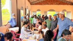 A equipe da Unidade de Saúde da Família (USF) Mariazinha Rodrigues da Silva, localizada em Buritirana reuniu, na última quarta-feira (27), homens do assentamento Entre Rios para atendimento - Foto: Divulgação Semus