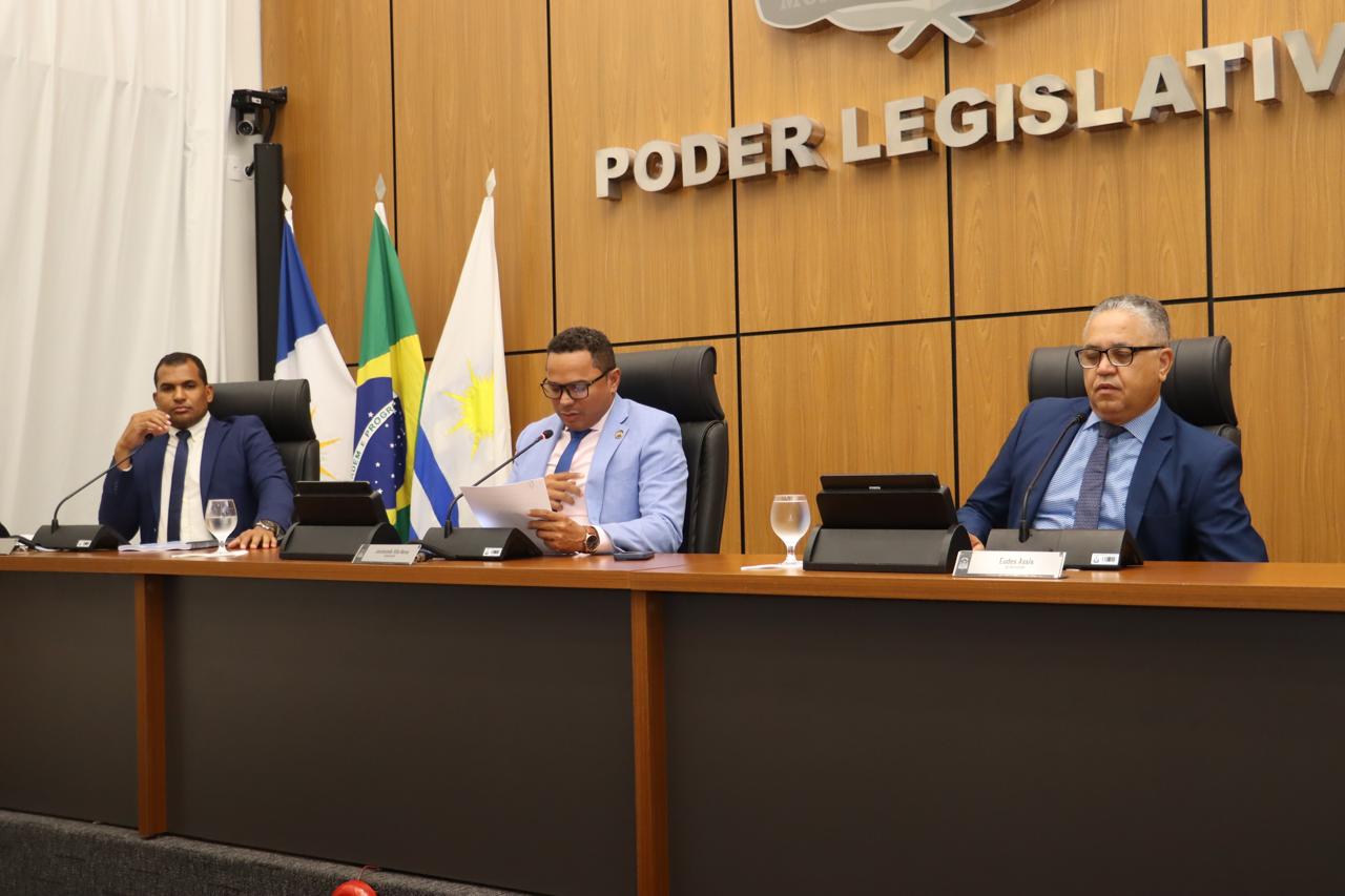 A Comissão Parlamentar de Inquérito (CPI) da BRK entregou, na manhã desta quarta-feira (18), o relatório final de investigação ao presidente da Câmara Municipal de Palmas (CMP) - Foto: Fernando Lucas