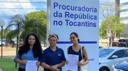 Assinaram o documento a coordenadora do MedhTO, Maria Vanir Ilídio, representando a comunidade de São Vicente, Cristina Queiroz de Freitas e Maria Luiza Cardoso da Silva Barros - Foto divulgação MedhTO