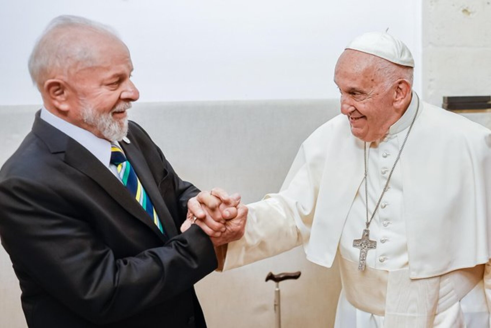 Lula parabeniza papa Francisco pelos 88 anos: 'exemplo de vida'