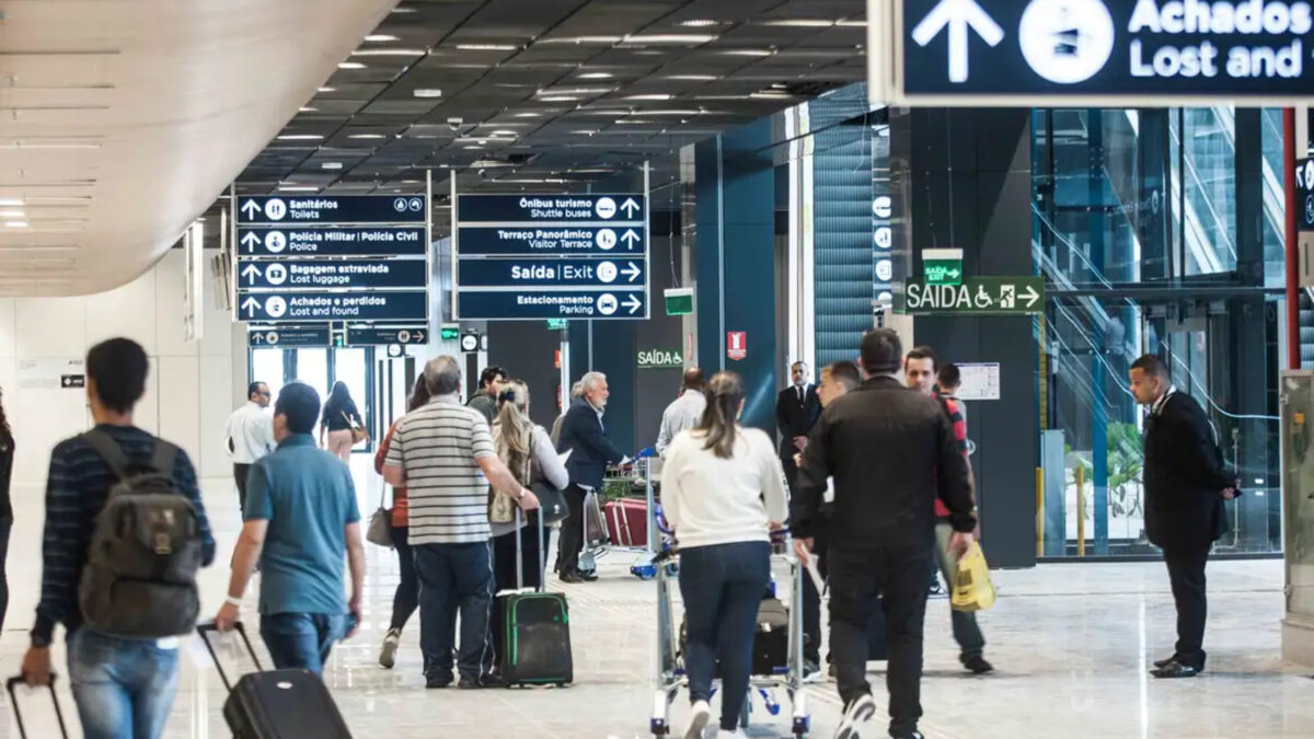 Wilson Lima se reuniu com a Infraero para pedir a mudança da gestão de três aeroportos do estado