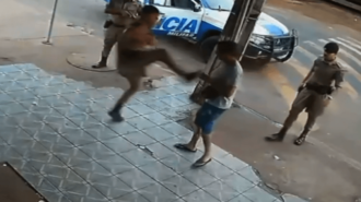 O caso, marcado pela brutalidade e pelo uso desproporcional da força, chamou a atenção pública após as imagens da agressão serem capturadas por câmeras de segurança - Foto: Reprodução