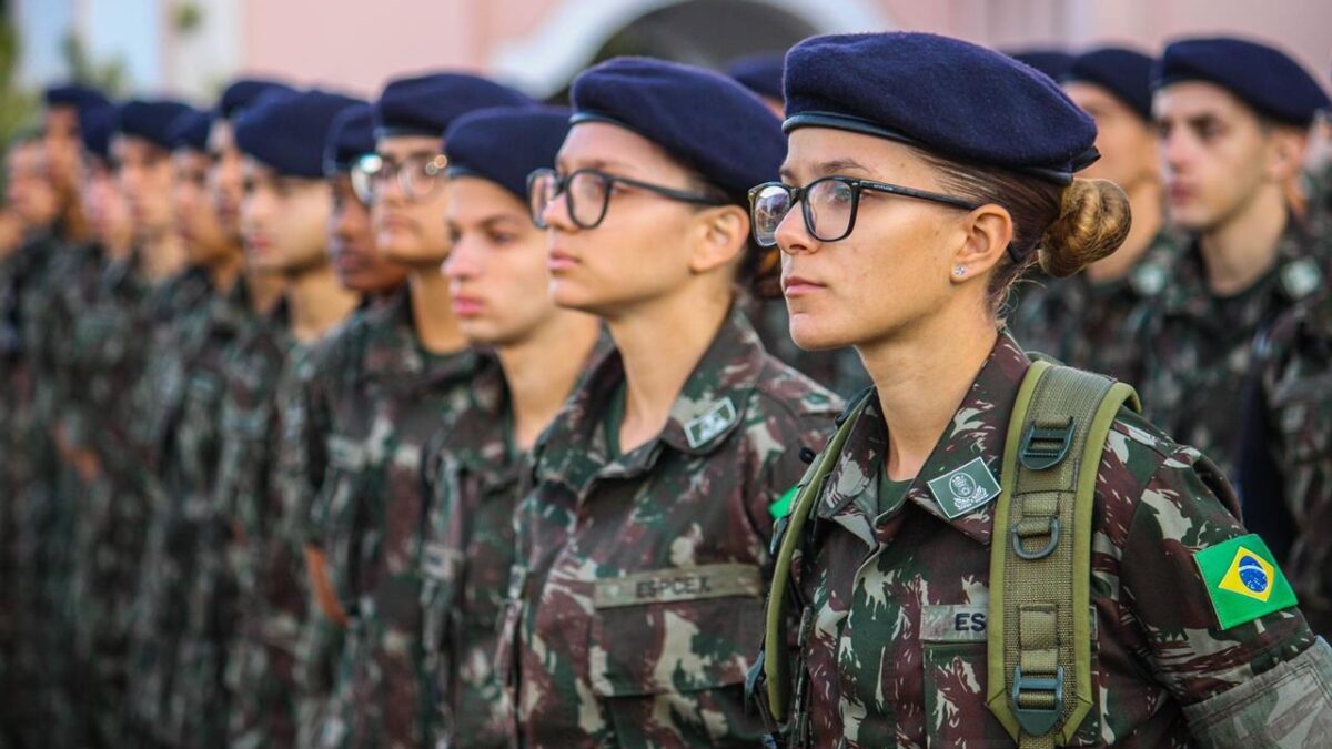 alistamento militar feminino