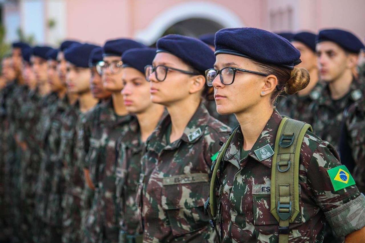 alistamento militar feminino