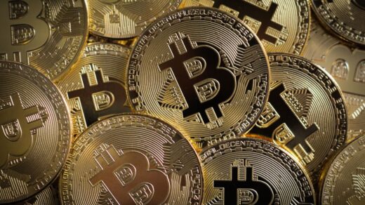 Bitcoin supera US$ 100 mil pela primeira vez - Foto: Reprodução/Canva