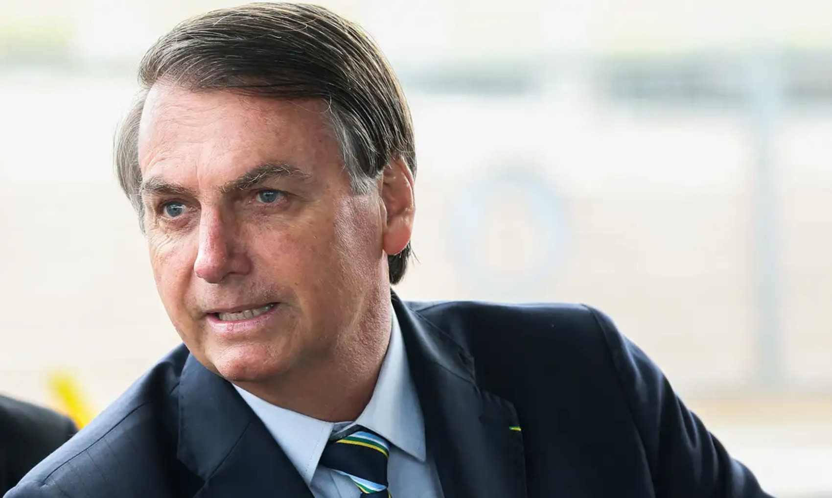 Bolsonaro diz que Lula tenta 'mudar a história' após pedido para incluir impeachment de Dilma