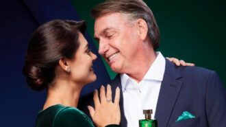 'Sou apaixonado pela minha esposa', diz Bolsonaro em resposta à fala de Lula sobre amantes