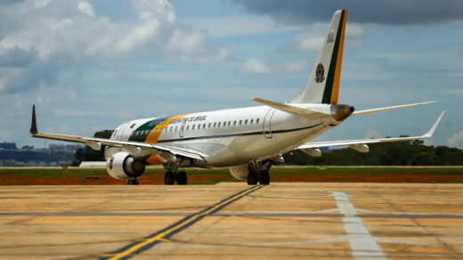 Avião da FAB realiza pouso de emergência no Aeroporto de Brasília