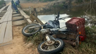 Moto estava jogada na ponte. Foto: Arquivo pessoal